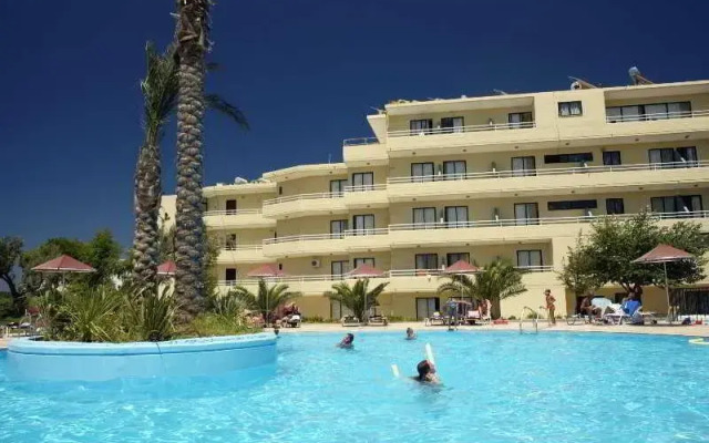 Sunland Hotel