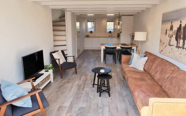 DJV86 NEW Modern holiday home in central location