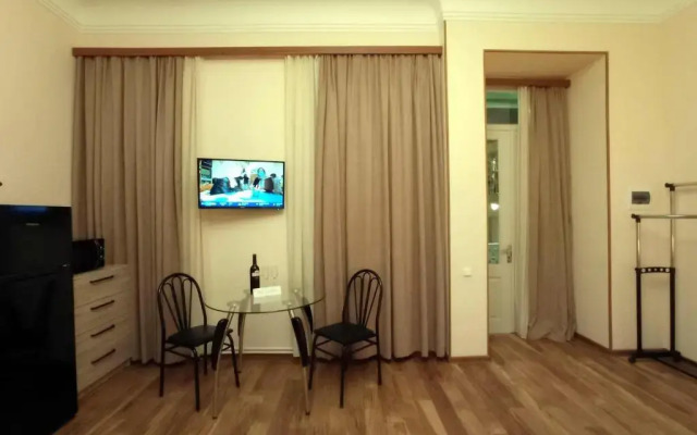 La Maison #7