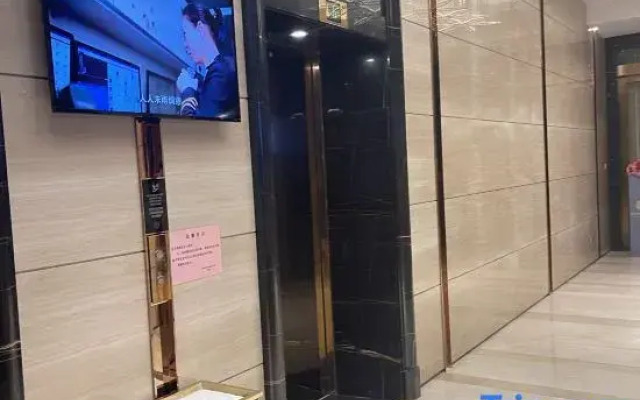 Yuehe Seaview Art Hotel (Dalian Donggang Venice Water City)