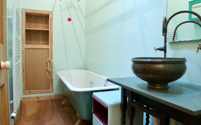 Central 3 Bedroom Flat