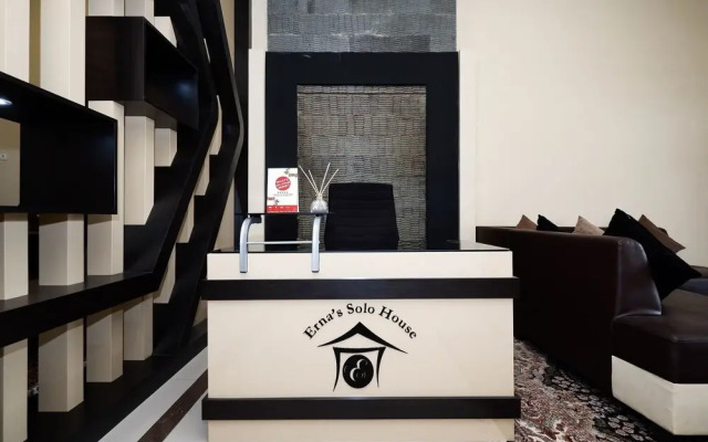 Erna's House Solo by OYO Rooms