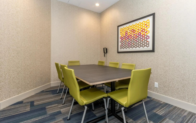 Holiday Inn Express And Suites Chilliwack East by IHG