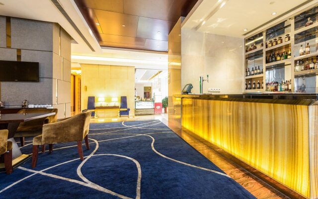 Regal Plaza Hotel & Residence Waigaoqiao