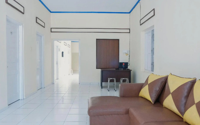OYO 1190 Griya Soeratin Residence Syariah