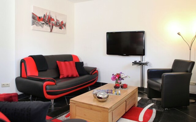 Holiday Home in Epen With Fenced Garden
