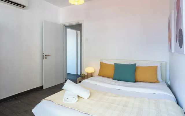 Fiesta 1-BR Apt. & Balcony in Larnaca