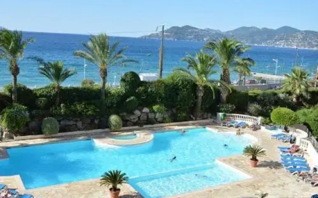 Cannes Front Beach Pools Apartment