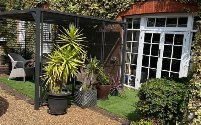 Harmondsworth Hall Guest House Heathrow
