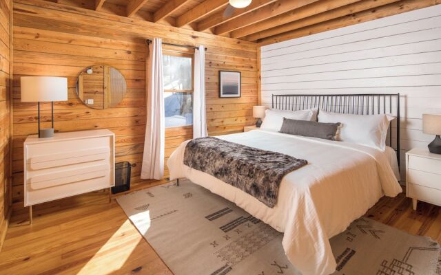 Red Feather Cabins 103