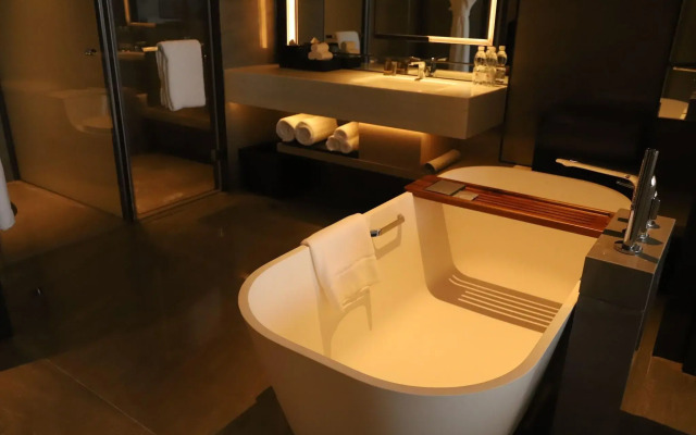 Wuhan Marriott Hotel Optics Valley