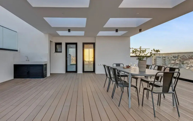 Sanders Crystal 2 - Cute 1-bdr Apt With Shared Rooftop