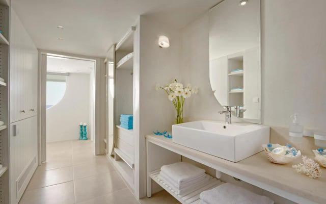 Out Of The Blue All Inclusive Resort & Spa