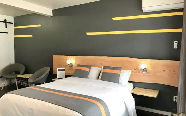 Duncan Motel