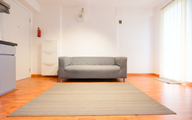 Spacious Bassura City Apartment – Guest Rooms – Jakarta