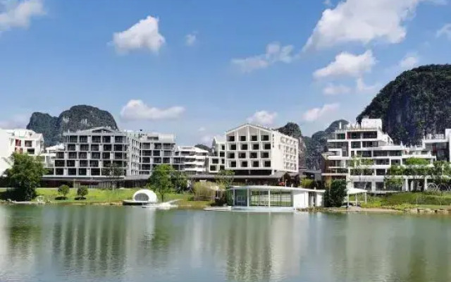 Yangshuo Hidden Place Mansion (Yulong River)