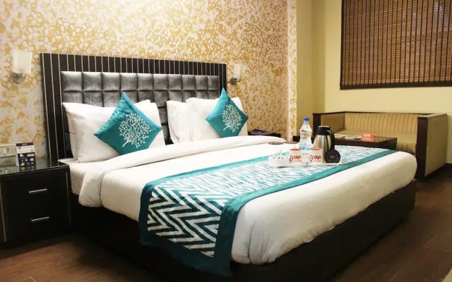 OYO Townhouse 804 Hotel Swiss International