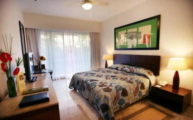 Jungala Park Hotel At Vidantaworld Riviera Maya