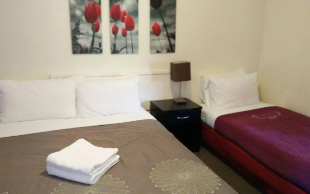 Siesta Motel