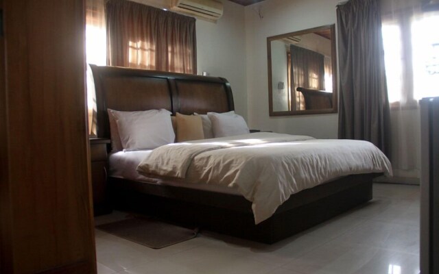 Ponderosa Travel Lodge