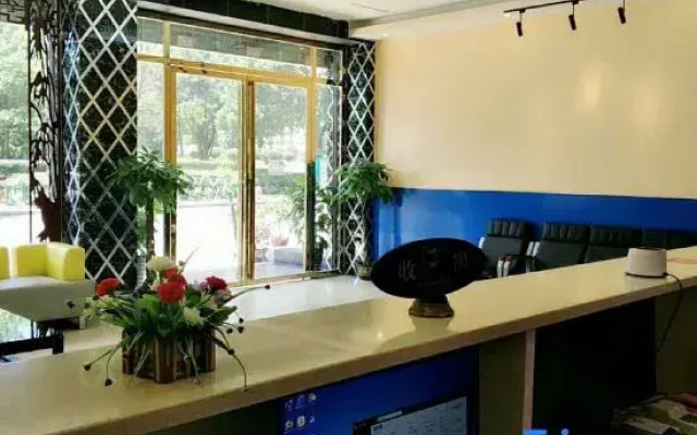 Yongzhou Xiyan Hotel (Yongzhou High speed Railway Station Branch)