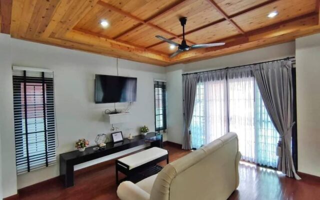 Lan House Pool Villa