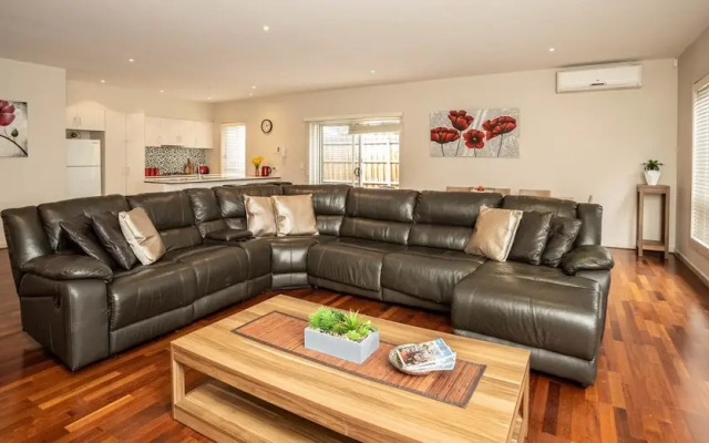 Serviced Houses - Kealba