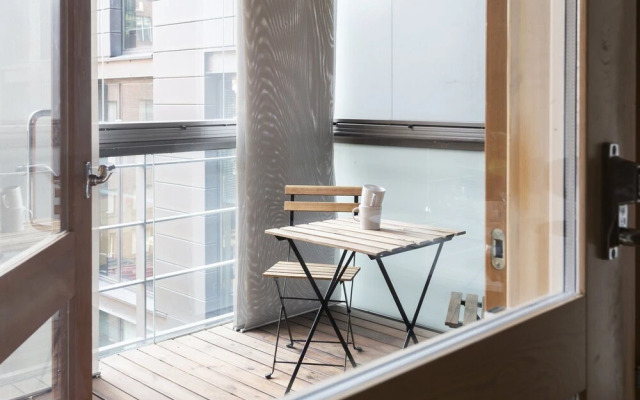 2ndhomes Deluxe Apt w Sauna & Balcony