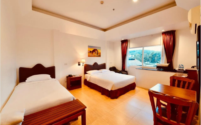 Thongsomboon Club Hotel