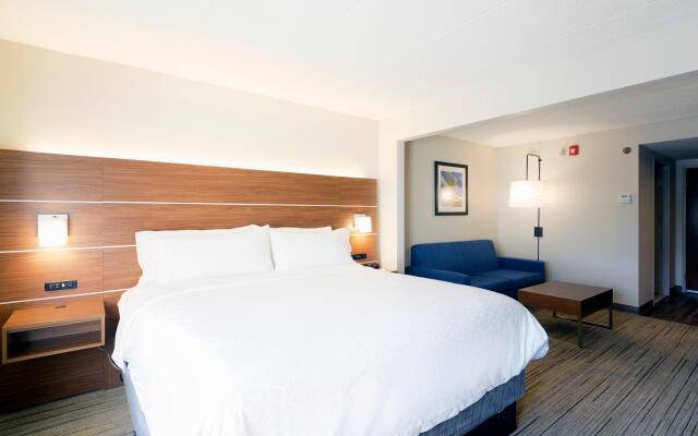 Holiday Inn Express Richmond Airport by IHG