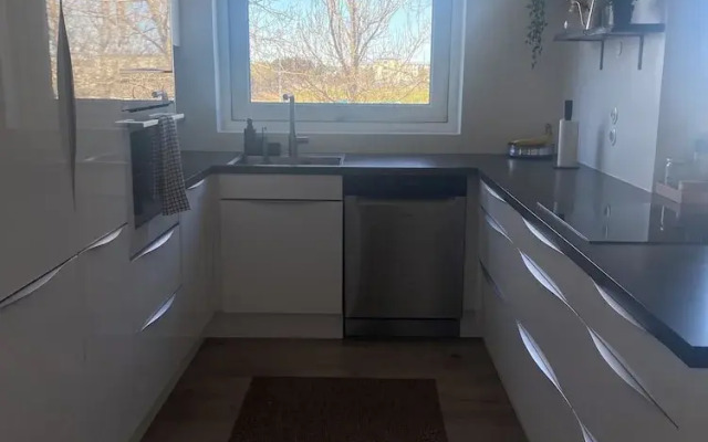 Bright and Spacious 2 Bedroom Apartment in Rvk