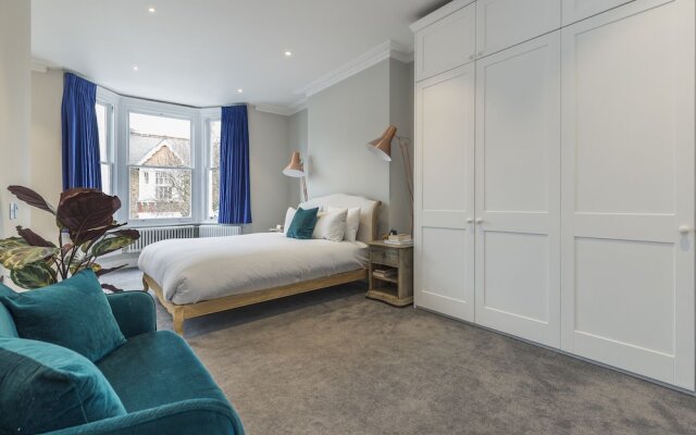 On a Queens Park Parade