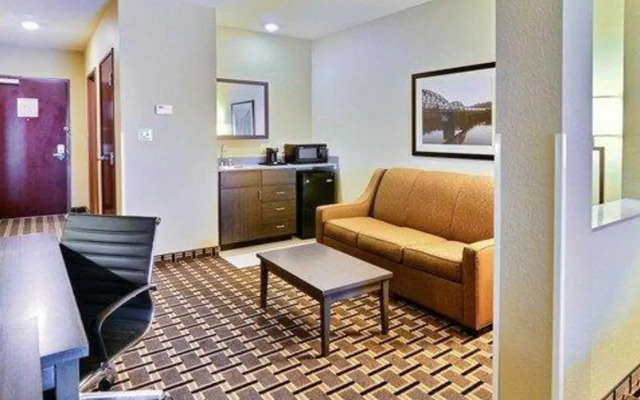 Comfort Suites Uniontown