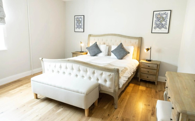 Serviced Guest ApartSuites The Unicorn