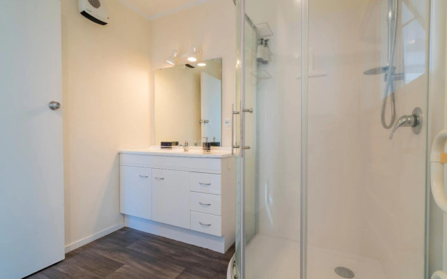 Park Drive - Whangamata Holiday Home