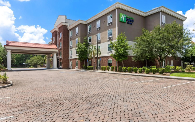 Holiday Inn Express and Suites Savannah - Midtown by IHG