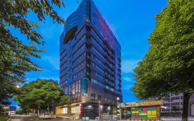 Elan Inn Wuhan Sports University