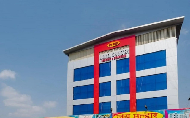 WOW 1001 Hotel Shelter