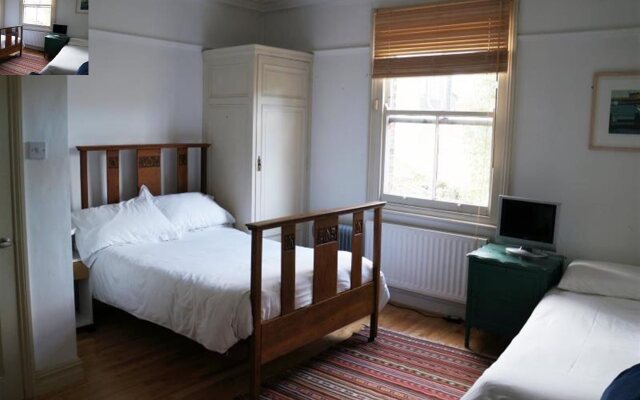 At-Home Bed & Breakfast Ealing