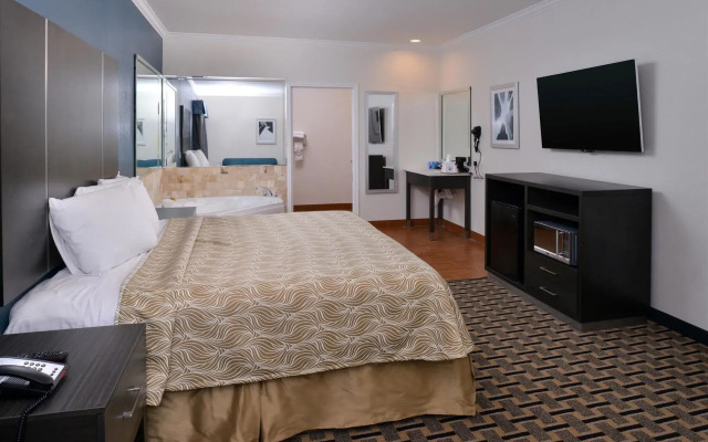 Regency Inn and Suites