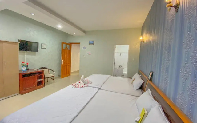 Phuoc Hai Hotel By The Moment