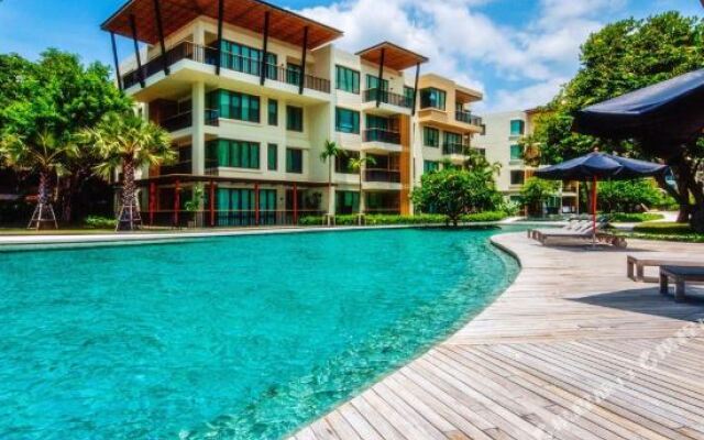 Baan San Suk Condo by Favstay