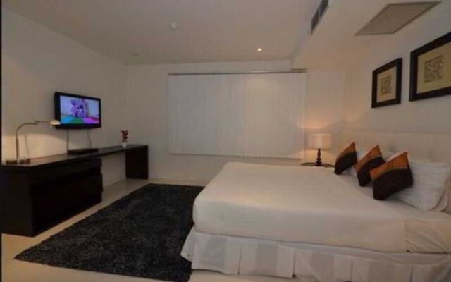 Sunset Plaza Holiday Apartment