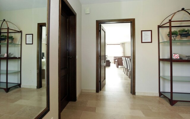 Luxurious Villa in De Panne with Garden