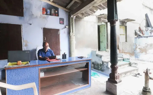 Kumar Kripa Lodging by OYO Rooms