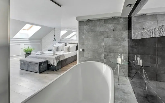 Waterlane Riverside SPA, Pool & Gym by Downtown Apartments