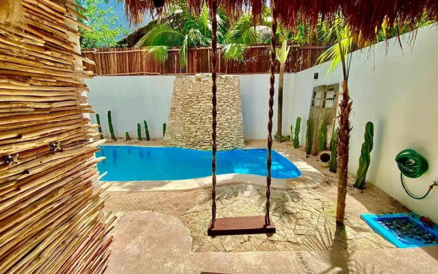 Awesome jungle villa with pool La Veleta