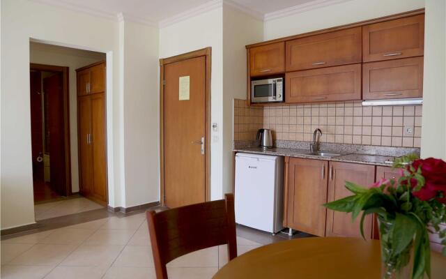 Club Karakas Apart