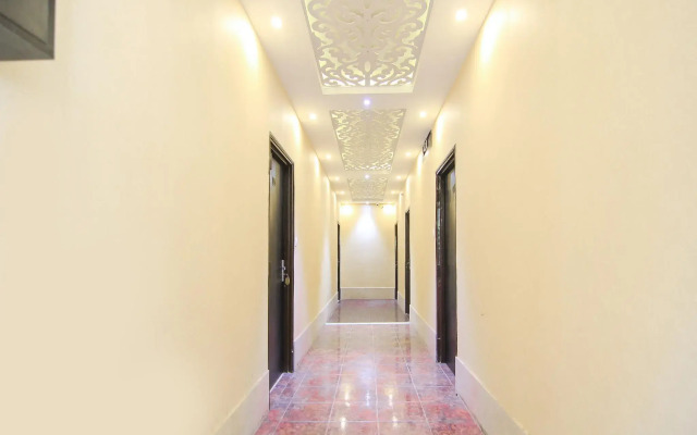 OYO 13652 Hotel Rajput