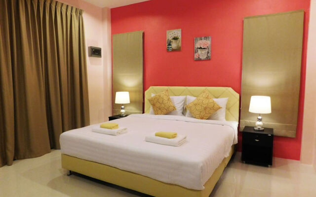 Phuket Sirinapha Resort